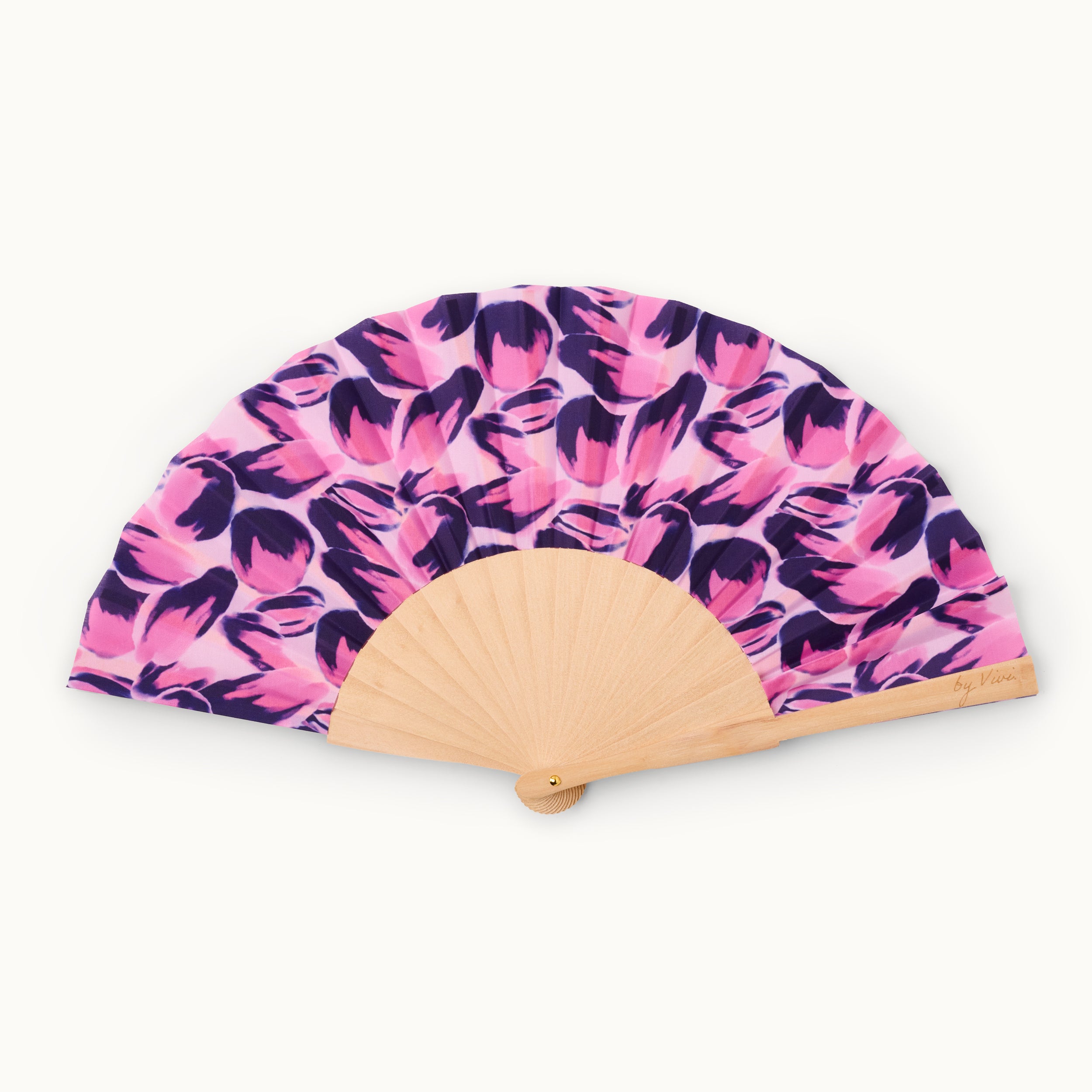 FAN022_2.jpg
