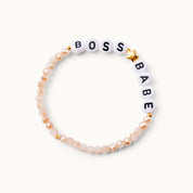 Boss ☆ Babe Glasperlenarmband in Nude-Tönen mit Acryl-Perlen und einem 18 Karat vergoldeten Stern sowie 18 Karat vergoldeten Kugeln.