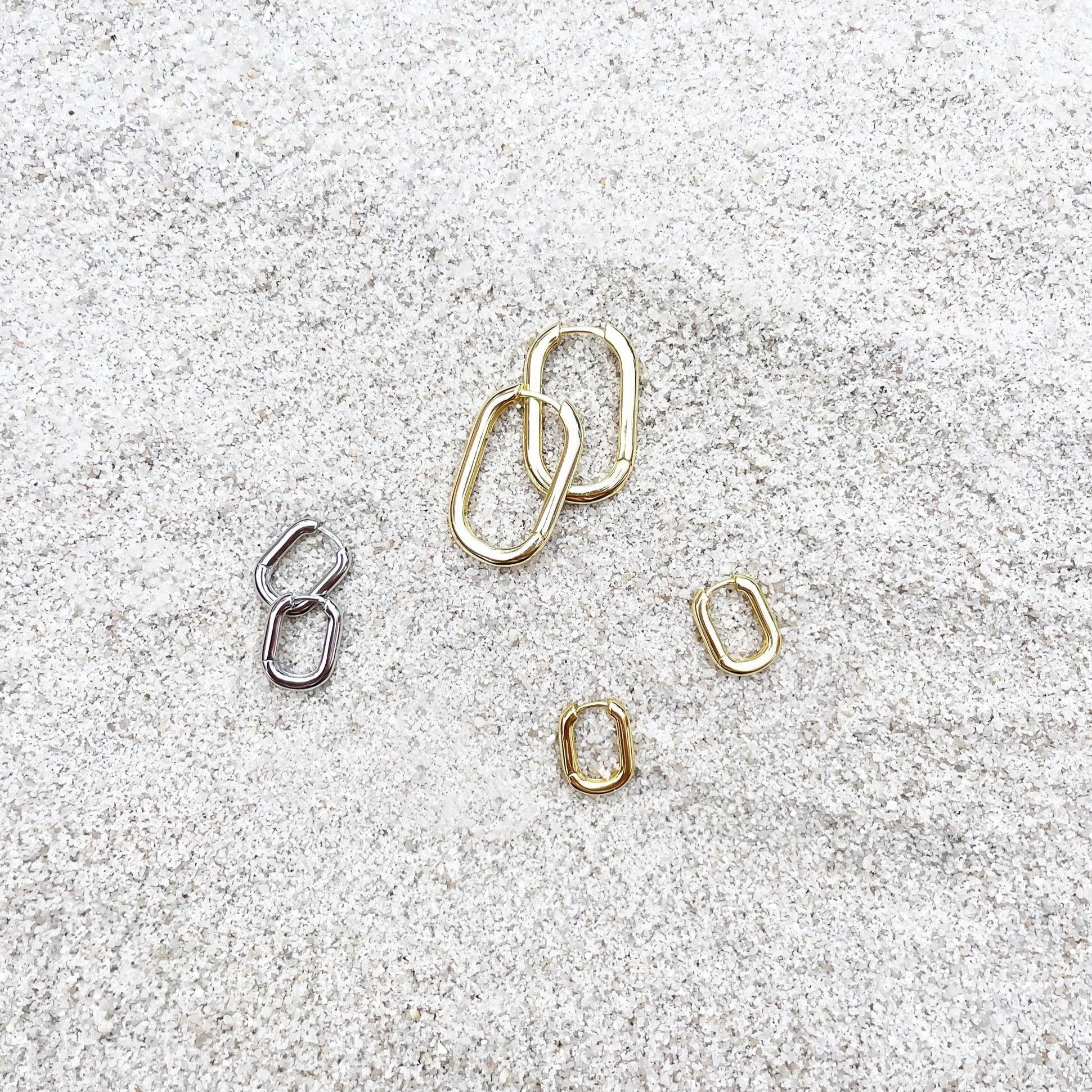 The Grace earring small gold